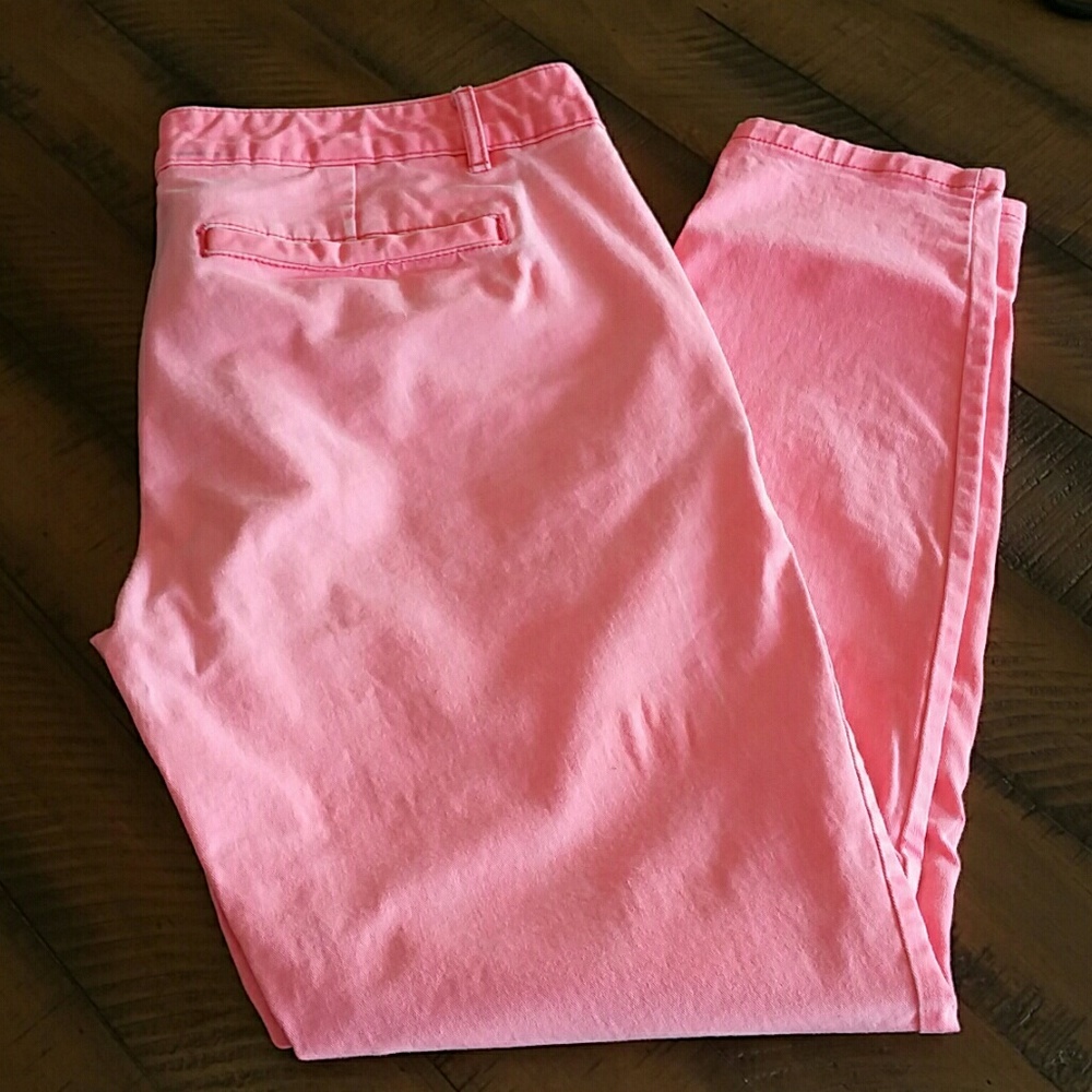 Pink ankle jeans